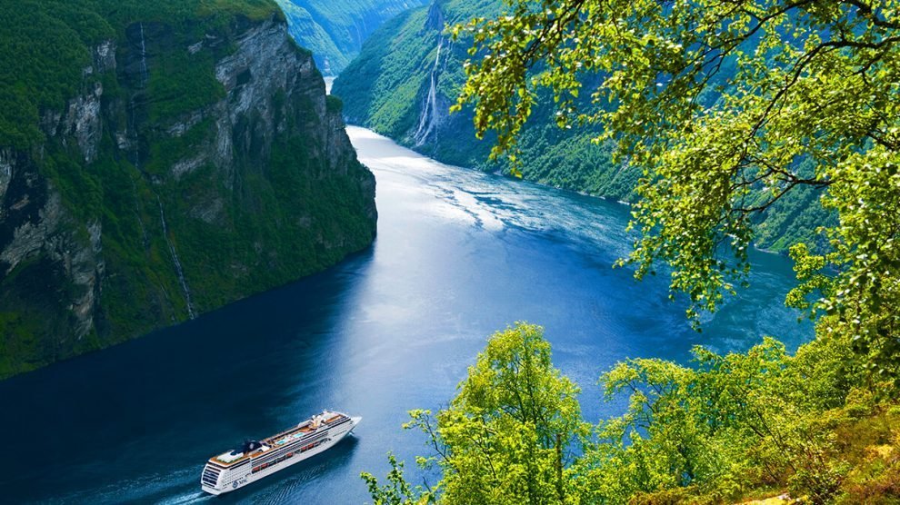 Norveç Fiyortları Cruise Turları ile Doğanın Sessiz Büyüsünü Keşfedin